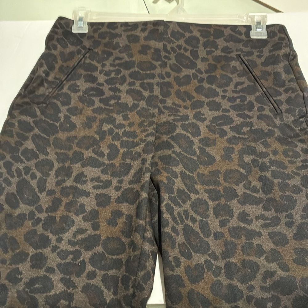 Chico’s so slimming NWT
Juliet slim leg pull on pant 
Size 1R = US 8R